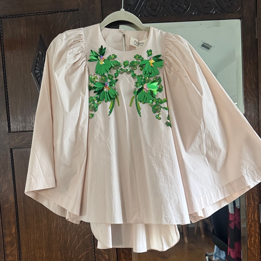 Psophia - Floral Embellished Blouse in Cream and Green